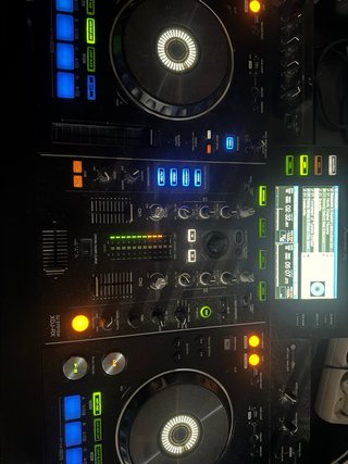Controladora DJ Pioneer XDJ-RX Negra