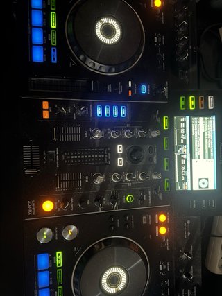 Controladora DJ Pioneer XDJ-RX Negra