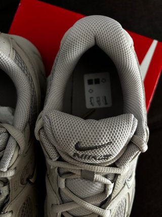 Nike V5 RNR Beige Talla 39 NUEVAS