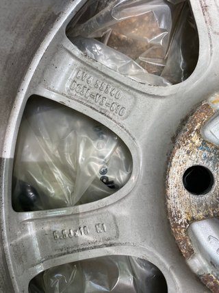 Llantas Mazda 15” 4x100 con neumáticos