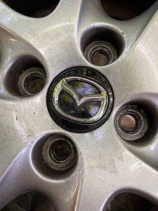 Llantas Mazda 15” 4x100 con neumáticos