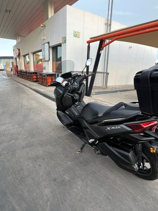 Yamaha Xmax 300 2023 Negra