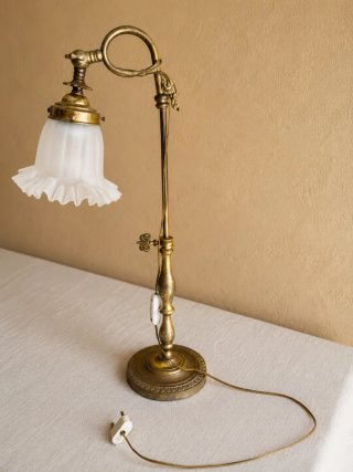 Coppia di lampade moderniste in bronzo con cristallo