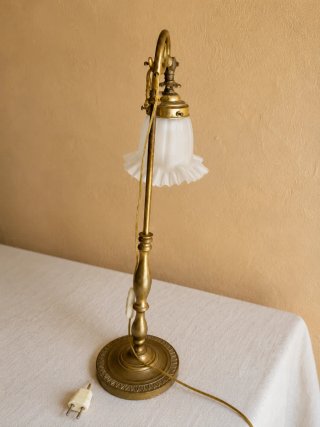 Coppia di lampade moderniste in bronzo con cristallo