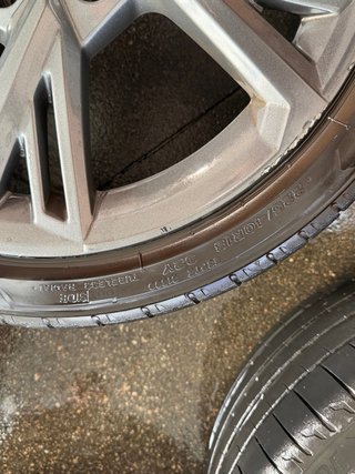 Llantas originales Audi S3 8Y 18” + neumáticos