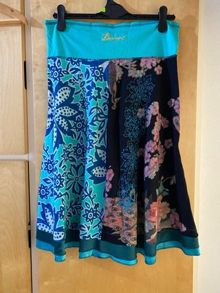Falda Desigual Estampada Talla M