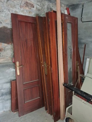 Puertas de madera interiores