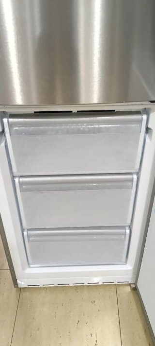 NEVERA COMBI BOSCH NO FROST ENERGÍA A+