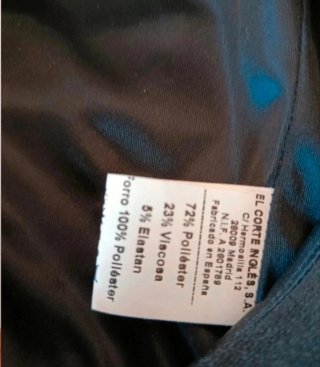 VESTIDO ENTALLADO