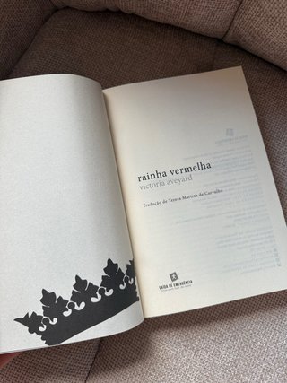 Rainha Vermelha (Portuguese Edition)