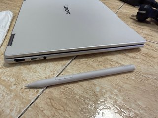 Lenovo Yoga 14 OLED Ultra 5 Convertible Tactil