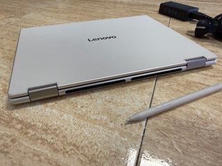 Lenovo Yoga 14 OLED Ultra 5 Convertible Tactil