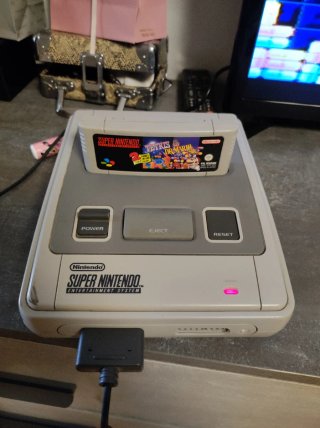 Super Nintendo Console + Controller + 3 Games