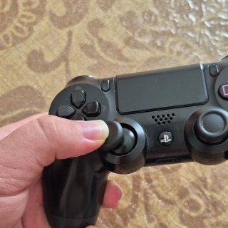 Controller PS4 dualshock da revisionare