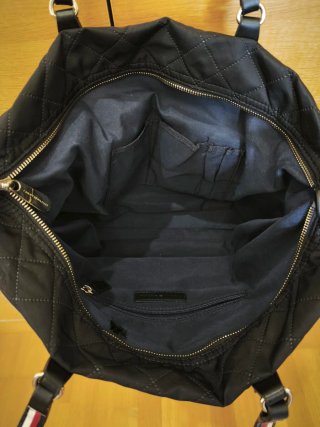 Bolso Tote Acolchado Negro Tommy Hilfiger