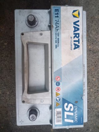 Batería Varta 74Ah E11 12V 680A