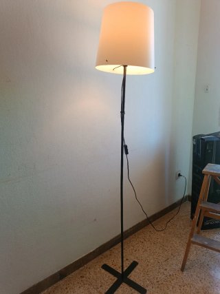 Lámpara de pie moderna