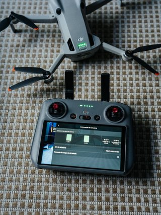 Dji Mini 4 Pro + RC2 + 3 Baterías