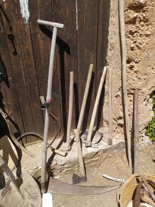 Conjunto decorativo herramientas campo tradicional
