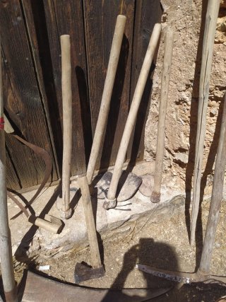 Conjunto decorativo herramientas campo tradicional