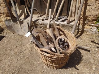 Conjunto decorativo herramientas campo tradicional