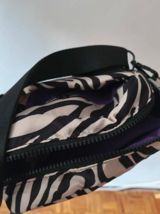 Bolso de hombro estampado cebra