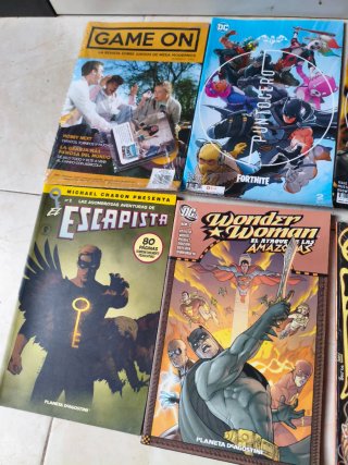 Lote de 8 Cómics Variados