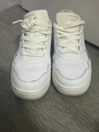 Deportivas Reebok Blancas y Beige