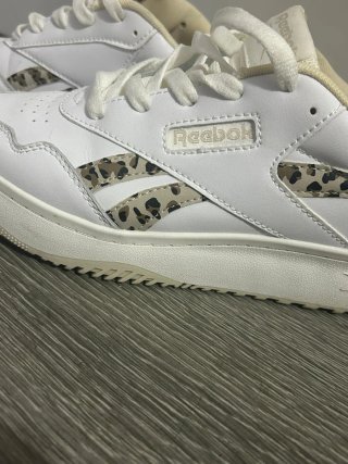Deportivas Reebok Blancas y Beige