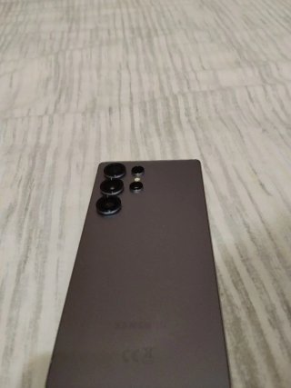 Samsung S25 Ultra con funda y caja