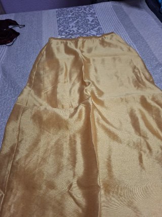 Conjunto falda y corpiño amarillo