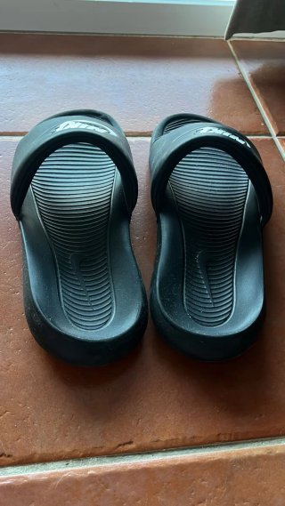 Chanclas Nike Negras