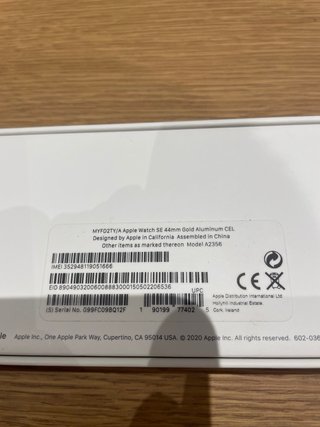 Apple Watch SE 44mm GPS + Cellular