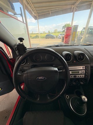 Ford Fiesta 2004