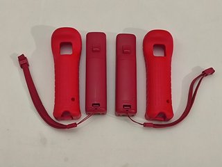 2 Mandos Motion Plus Rojos + 2 Fundas + 2 Correas