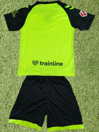Equipación completa verdiblanca