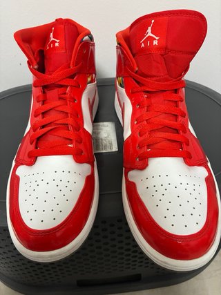 Zapatillas Air Jordan 1 Mid SE Rojas y Blancas