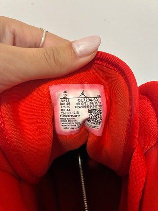 Zapatillas Air Jordan 1 Mid SE Rojas y Blancas