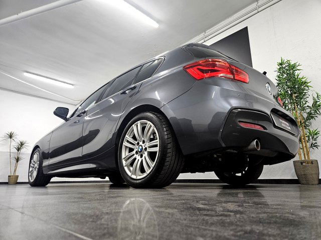 BMW Serie 1 116d. M Pack. Distintivo verde.