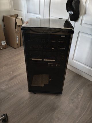 Cadena musical Amstrad (altavoces no incluidos)