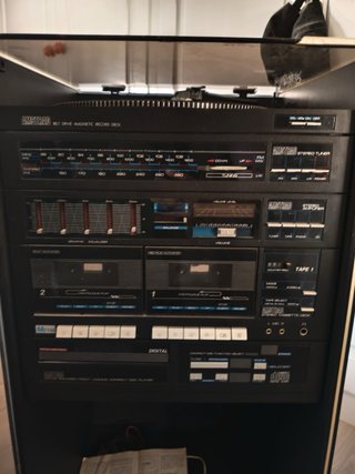 Cadena musical Amstrad (altavoces no incluidos)