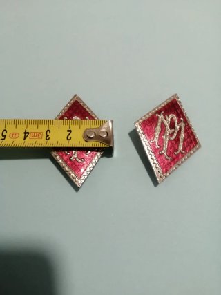 Insignias militares romboidales esmaltadas
