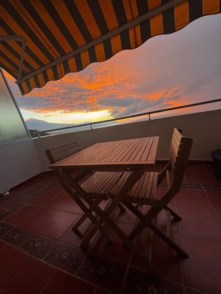 Conjunto mesa y sillas de terraza