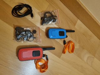 Walkie Talkies Radioddity Analog, Rojo y azul