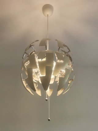 Lámpara Techo Ikea PS con bombilla inteligente