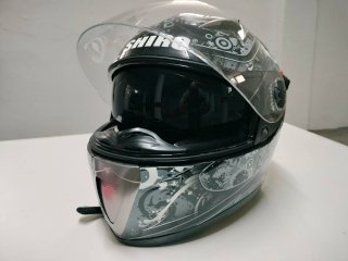 Casco de moto integral con diseño