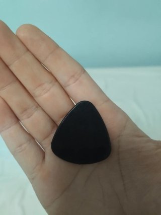 Guitarra, funda, soporte, pua y libro TODO NUEVO
