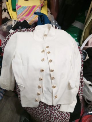 Liquidación de ropa de señora segunda mano