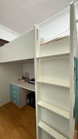 Litera blanca con escritorio y armario