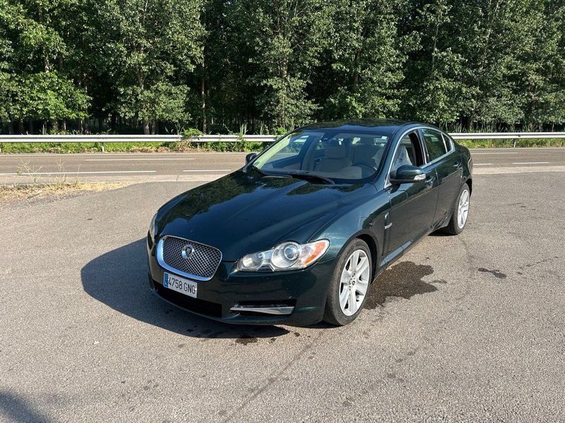 Jaguar XF 2009 - foto 1